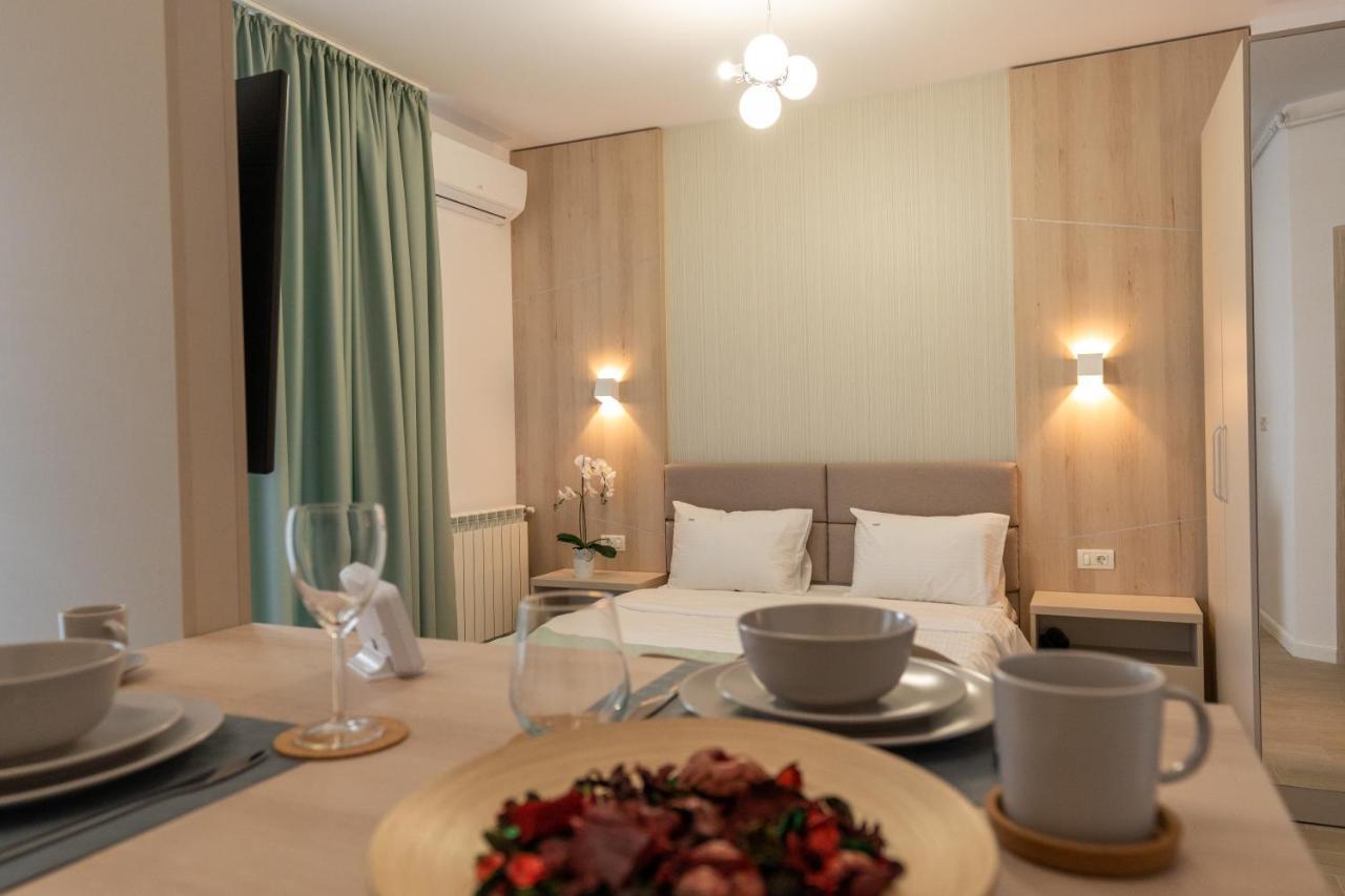 Lotus Studios Mamaia Extérieur photo