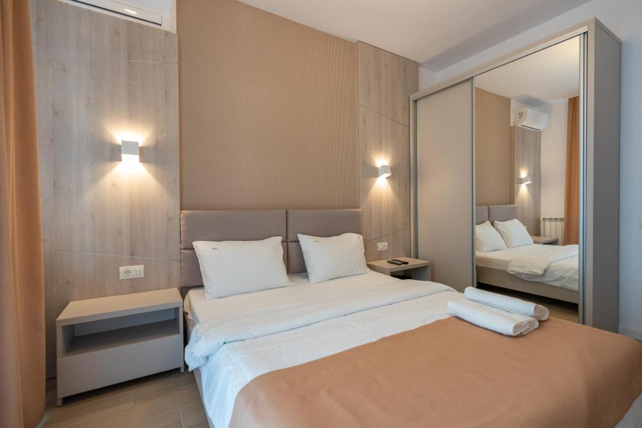 Lotus Studios Mamaia Extérieur photo