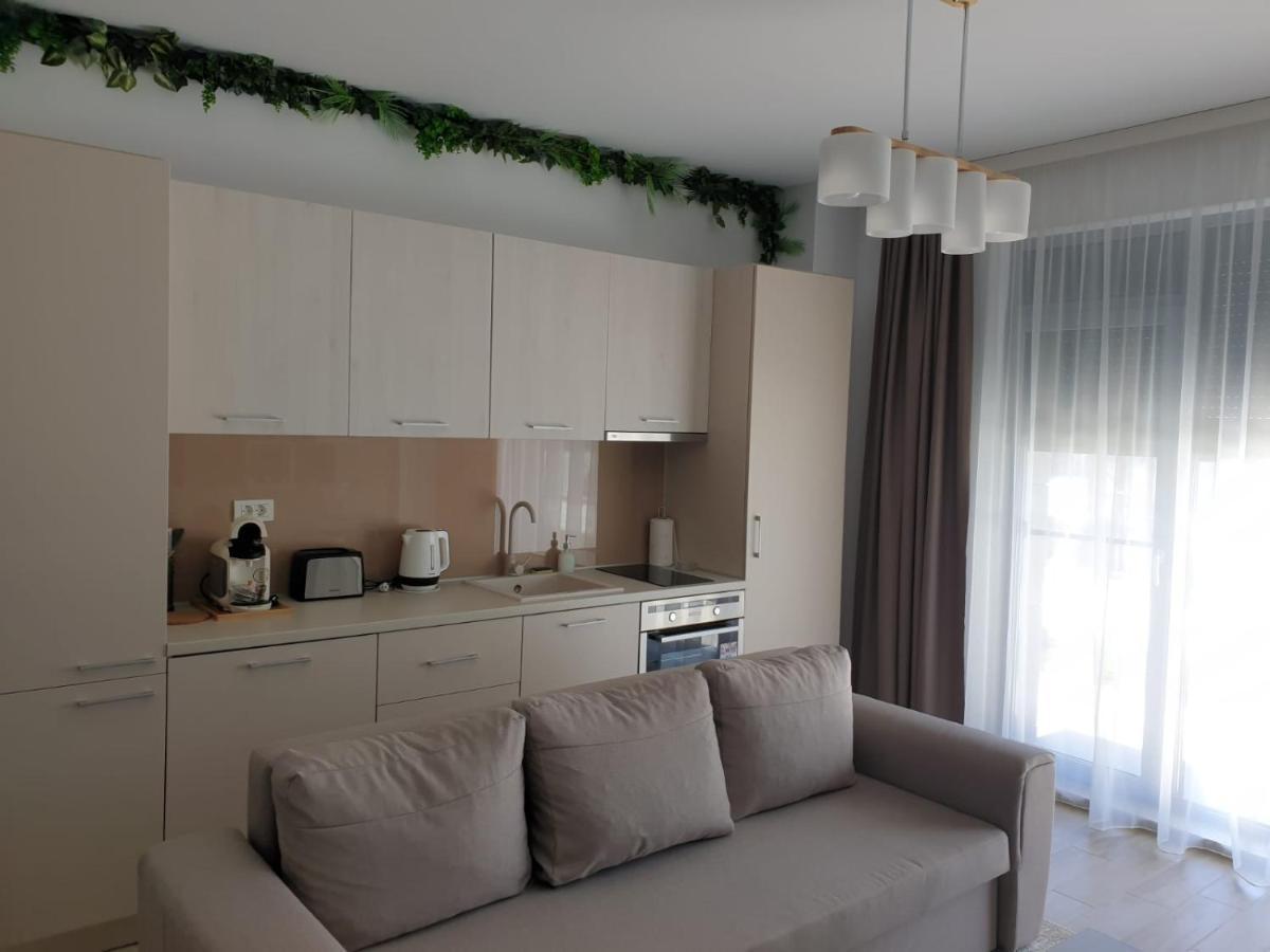 Lotus Studios Mamaia Extérieur photo