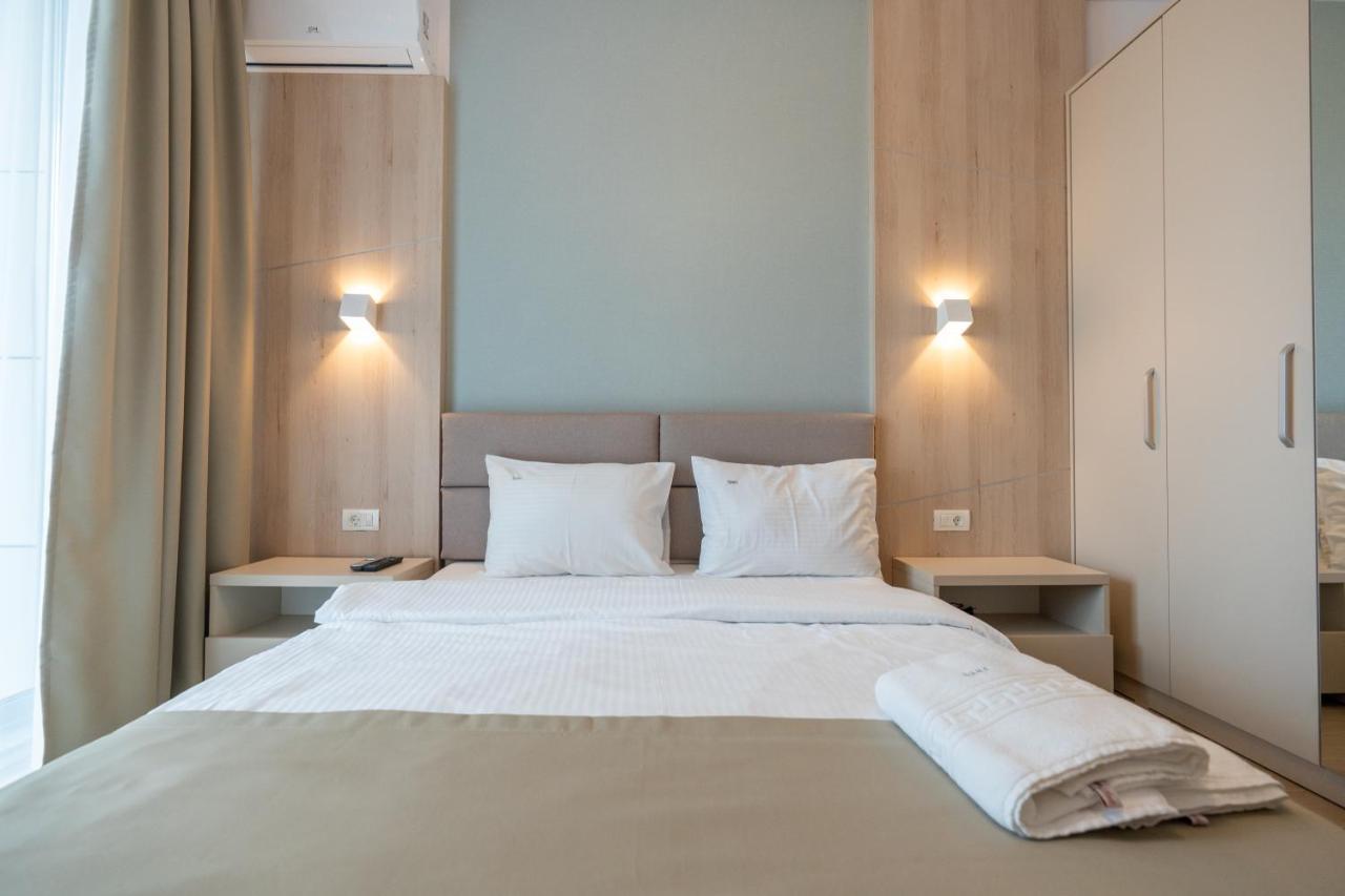 Lotus Studios Mamaia Extérieur photo
